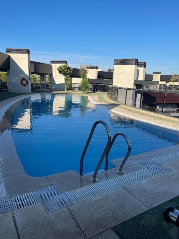 Tecnocordoba II Aparcamiento Privado Gratuito Y Piscina Leilighet Eksteriør bilde